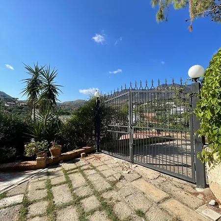 Vakantiehuis Salina - Vicina Al Mare Con Giardino Privato Trabia
