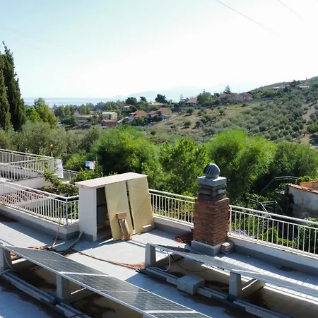 Salina - Vicina Al Mare Con Giardino Privato Trabia