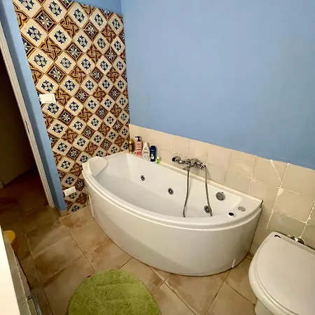 Vakantiehuis Salina - Vicina Al Mare Con Giardino Privato