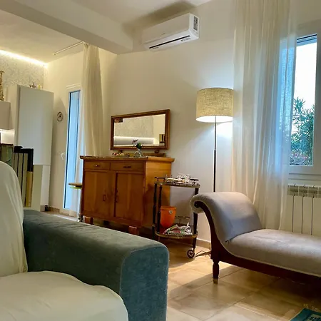 Salina - Vicina Al Mare Con Giardino Privato * Trabia